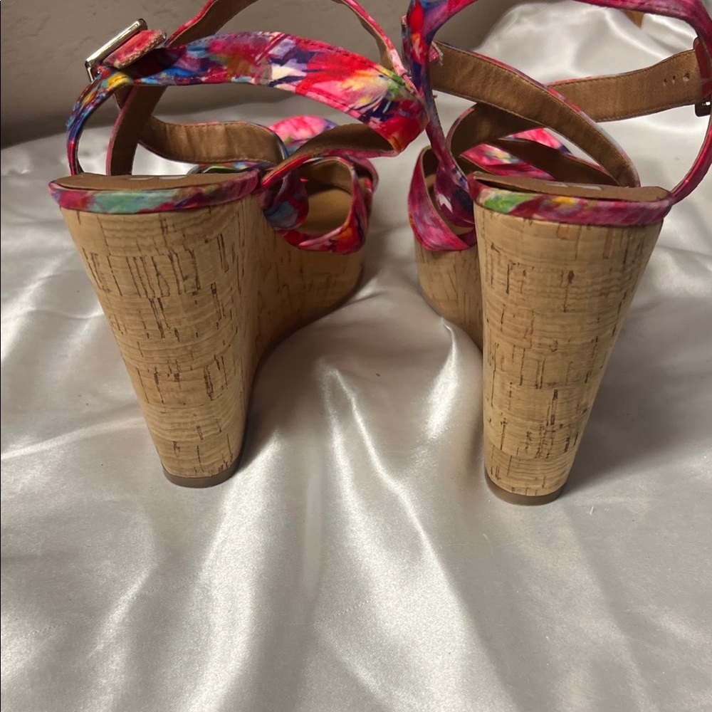 BP Women's Vibrant Strappy Sandals - Picture 3 of 4